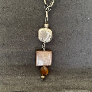 Elegant Silver and Brown Pendant Necklace